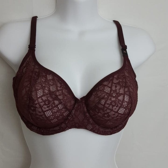 Victoria's Secret Other - FINAL PRICE - VS Body By Victoria Demi Wine 38C